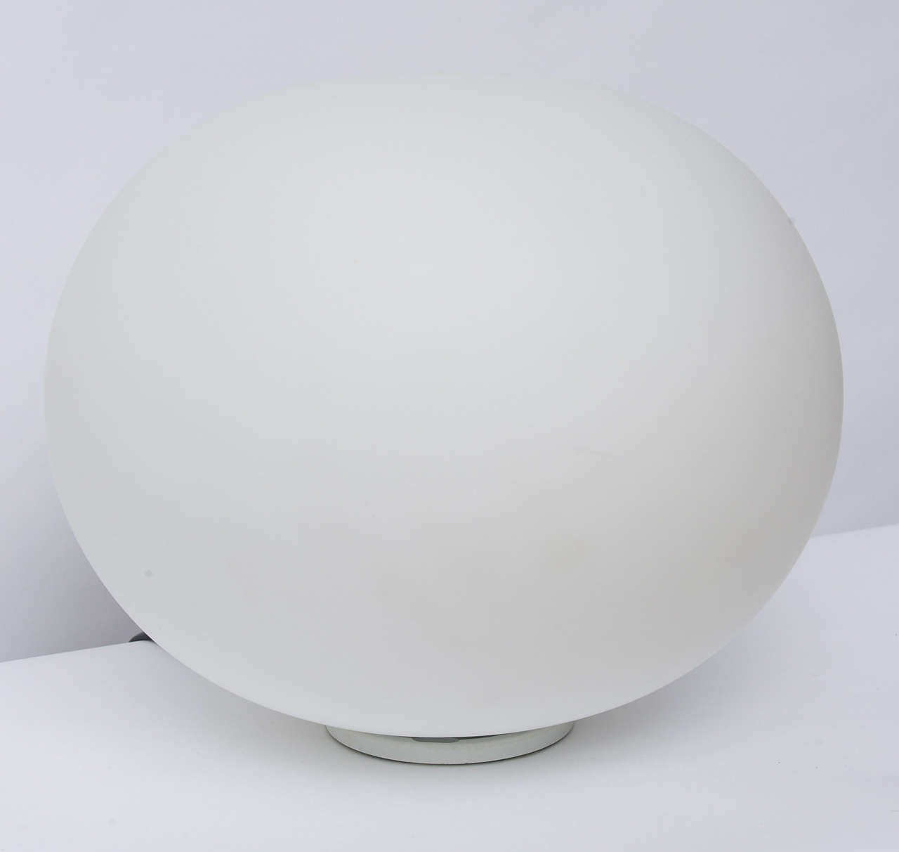 Beautiful glass and acrylic ball lamp by Jasper Morison for Flos 1990s.
