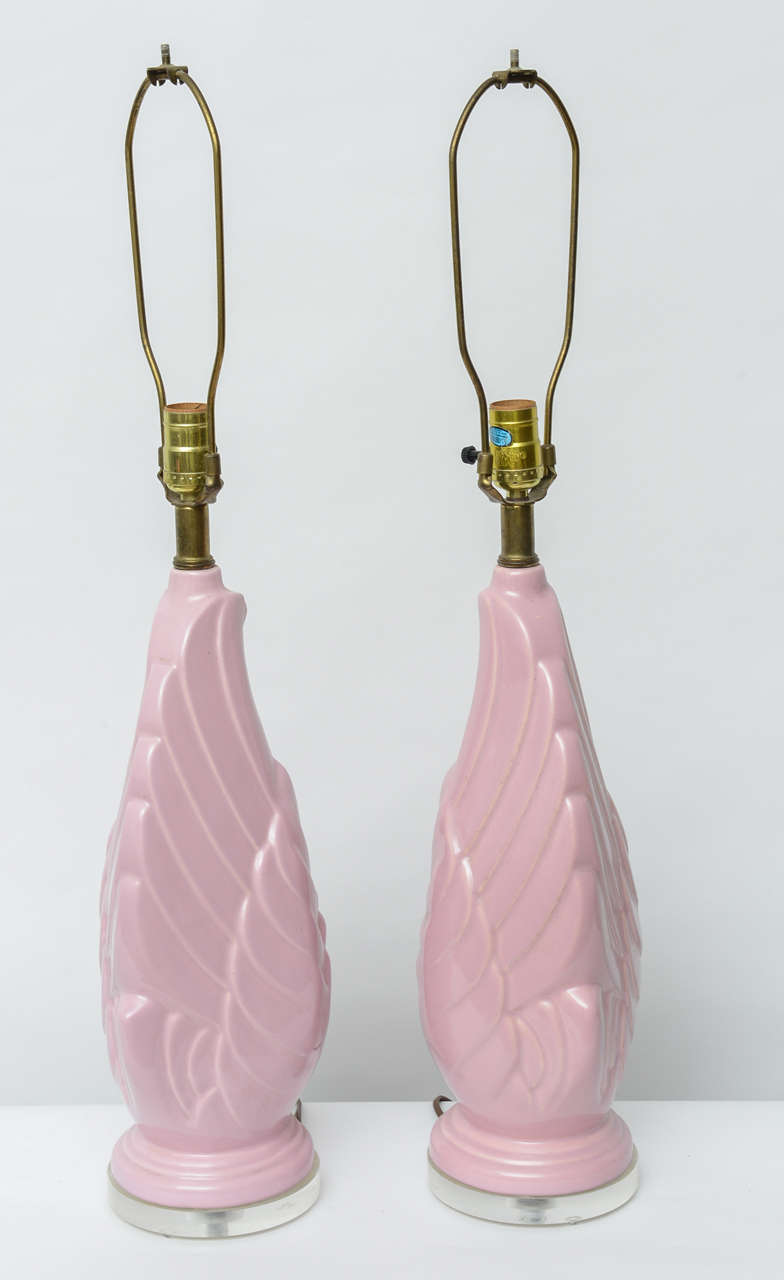 Beautiful Ceramic and Lucite Swan Lamps, USA, 1960s In Excellent Condition In Miami, FL