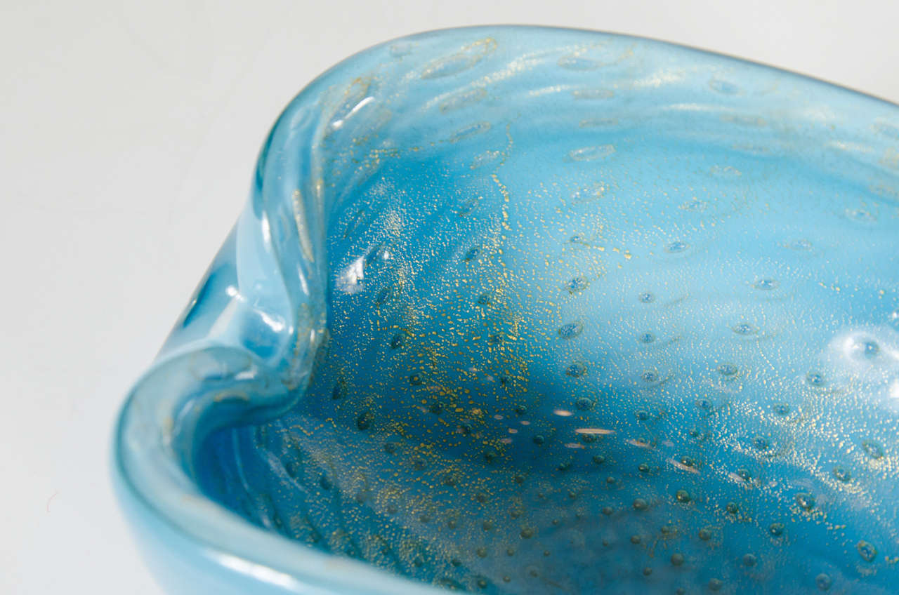 Hand-Blown Murano Glass Bowl with 24K Gold Flecks in Robins Egg Blue In Excellent Condition In New York, NY