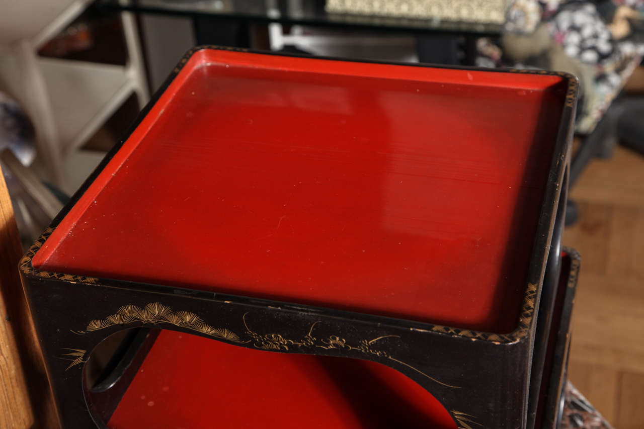 A Set of Japanese Lacquer Nesting Tables, Late 19th/Early 20th Century For Sale 1