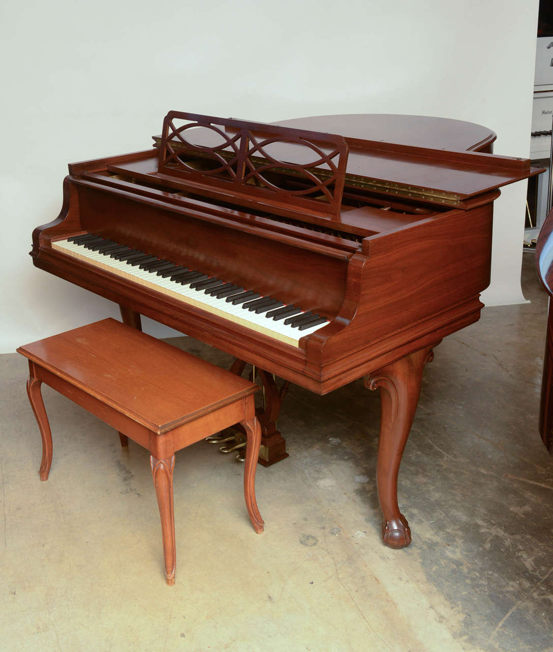 Steinway Grand Piano in excellent condition. Please contact us for details.
