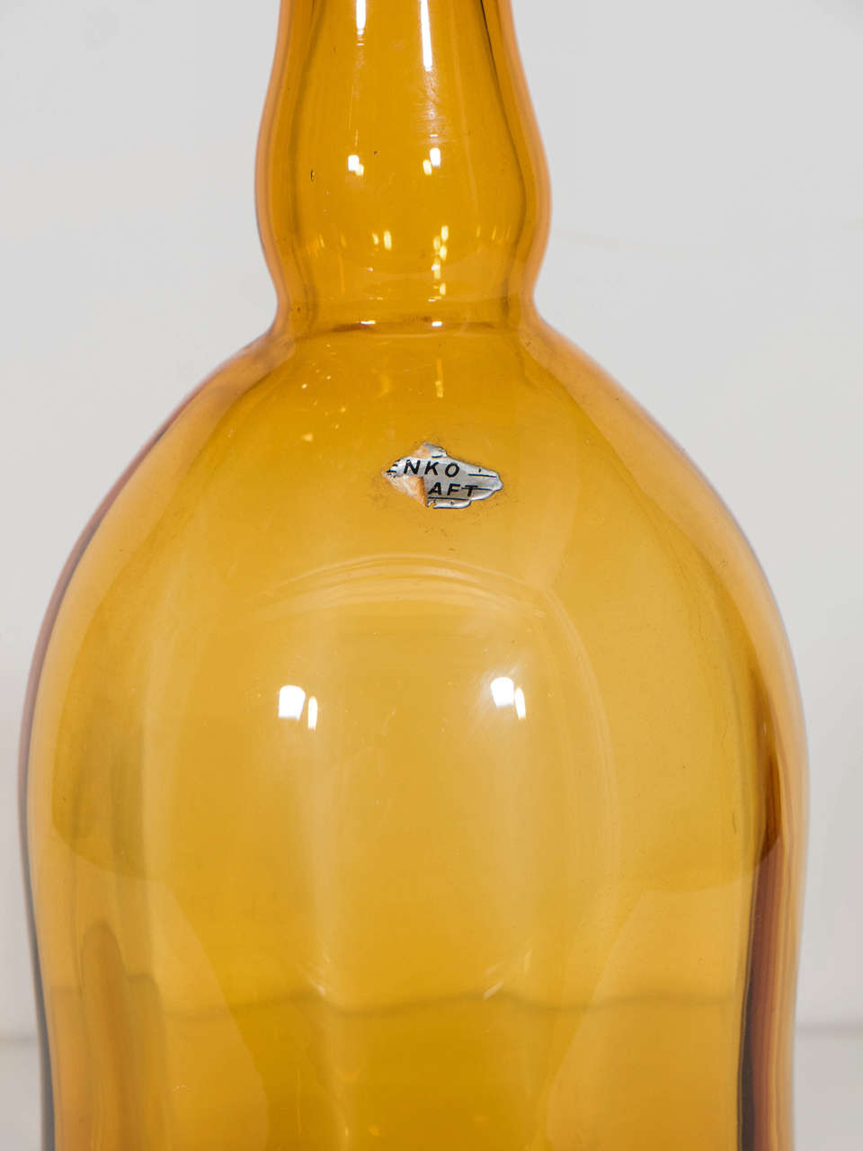 Midcentury Joel Myers for Blenko Glass Wheat Colored Decanter #6934 In Good Condition In New York, NY