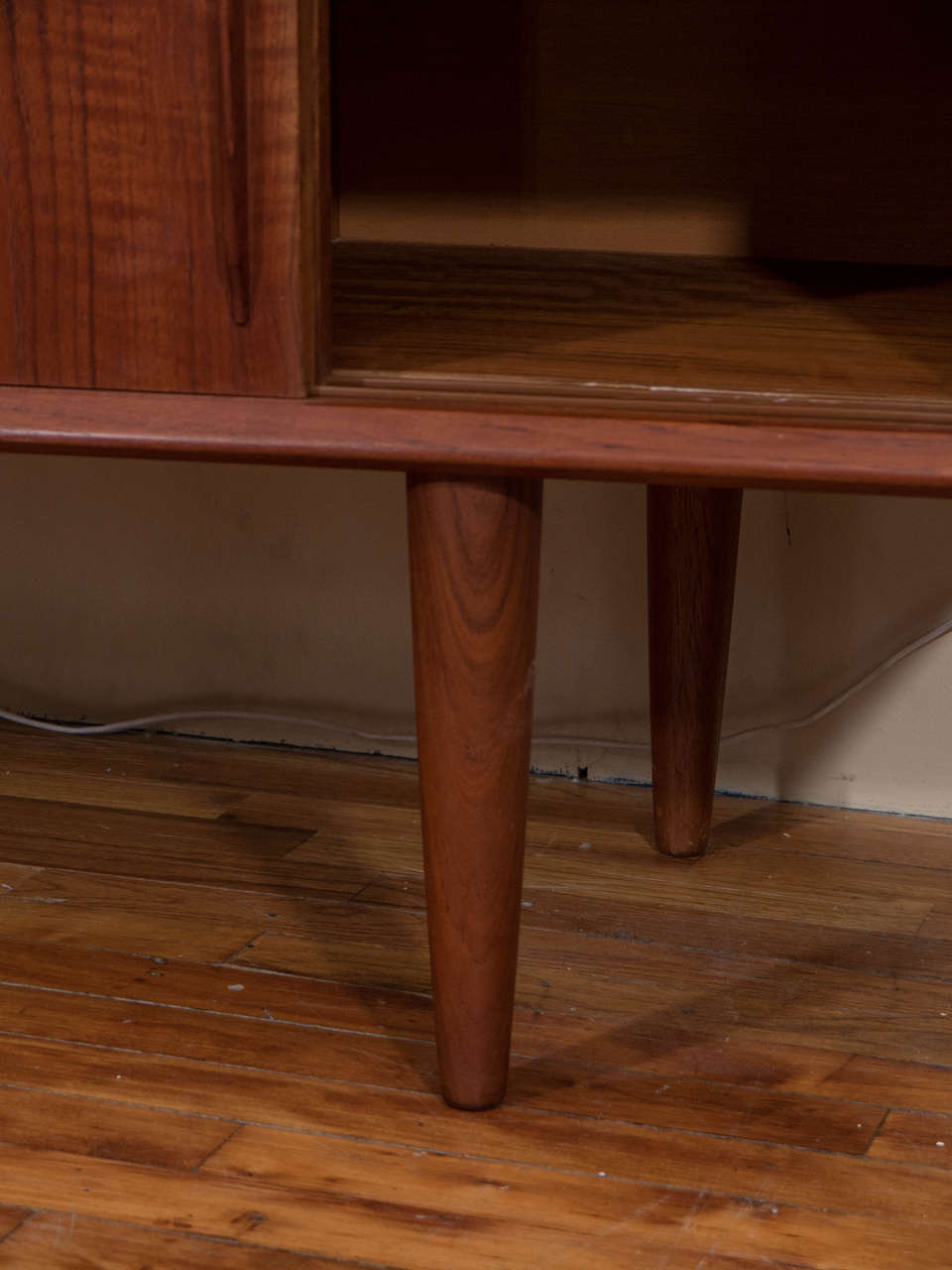 Midcentury Arne Vodder for H.P. Hansen Teak Credenza and Glass Front Cabinet Top In Good Condition In Astoria, NY