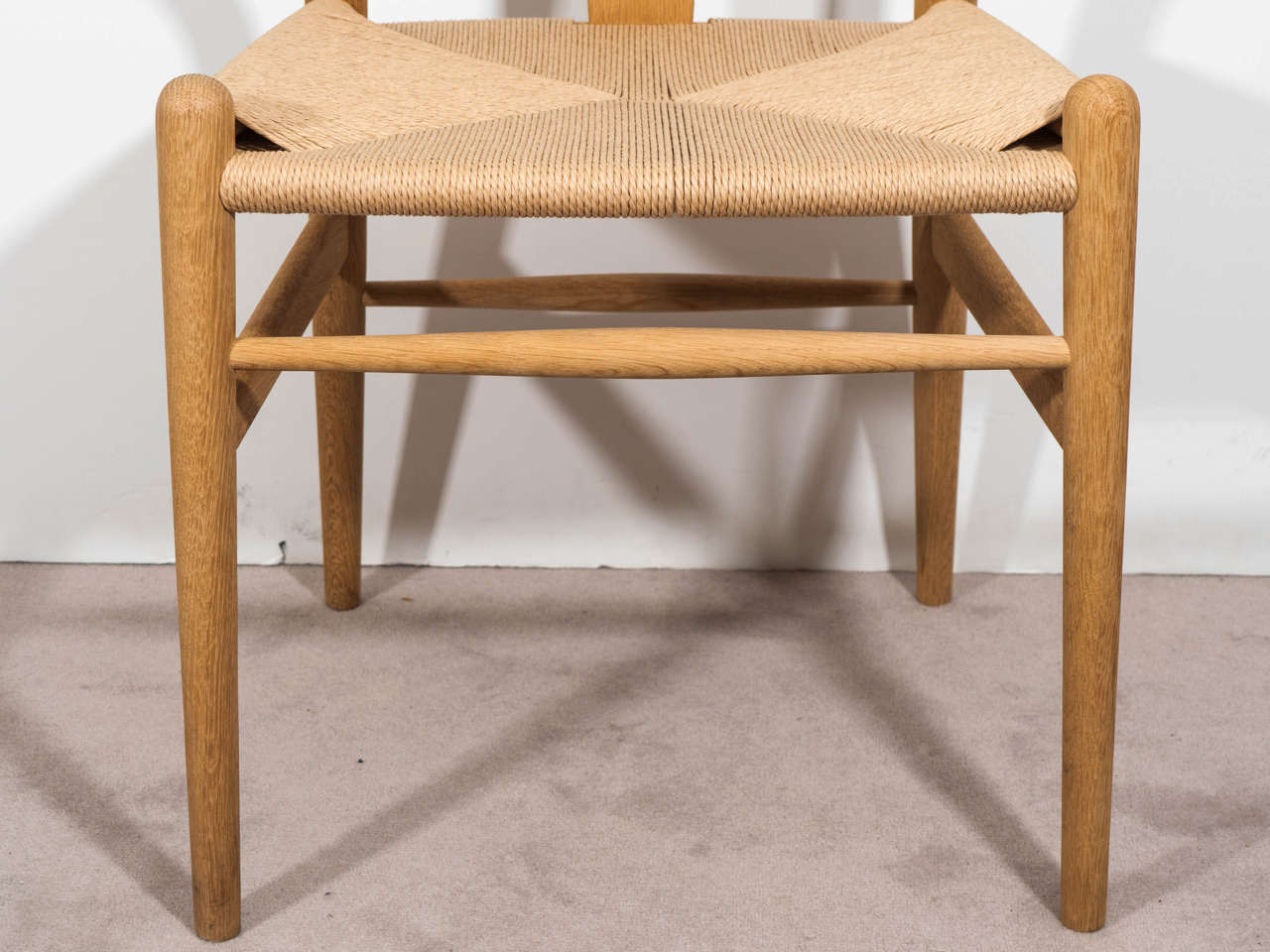 Pair of Wishbone Chairs by Hans J. Wegner for Carl Hansen In Good Condition In New York, NY