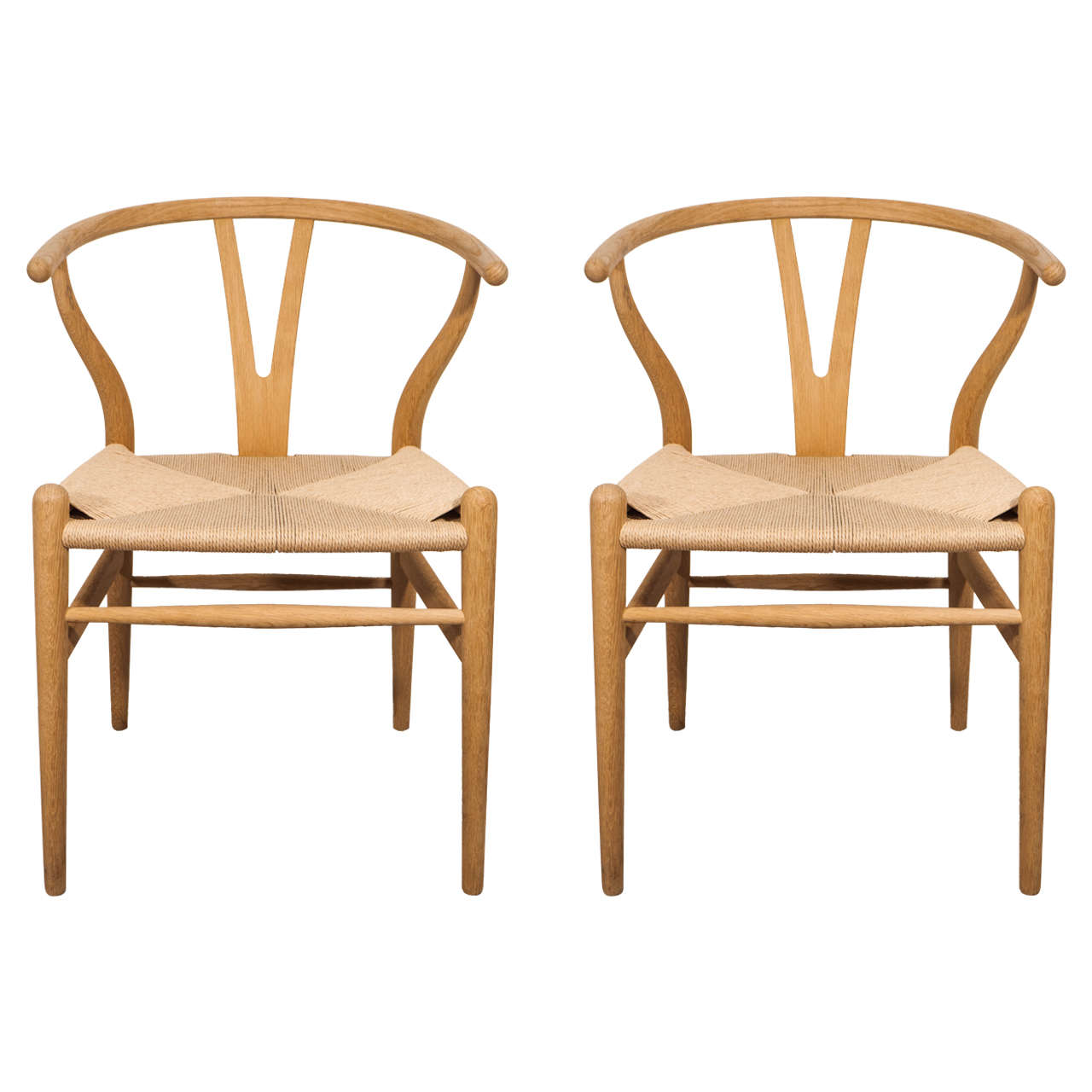 Pair of Wishbone Chairs by Hans J. Wegner for Carl Hansen