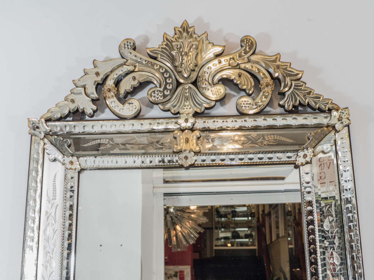 Vintage Venetian Beveled Wall Mirror With Reverse Etched Fl Vintage Venetian Beveled Wall Mirror With Reverse Etched Fl Detail In Good Condition For