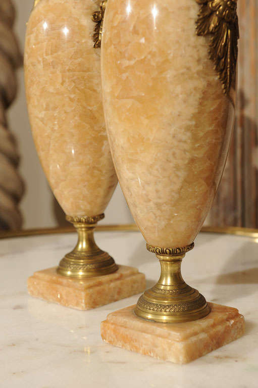 20th Century Pair of Ecru Travertine Crystalized Marble Garniture Vases