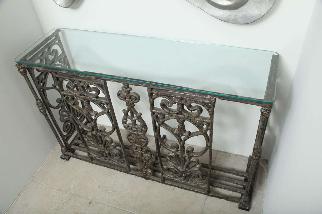 Dublin Townhouse Balcony Console 4