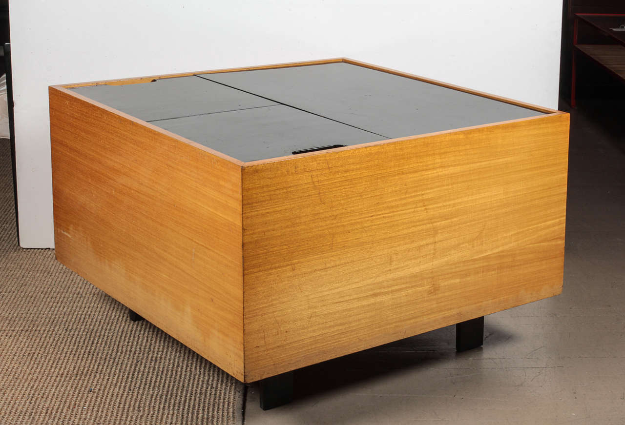 George Nelson storage cube with primavera structure and black lacquered top-1950's.