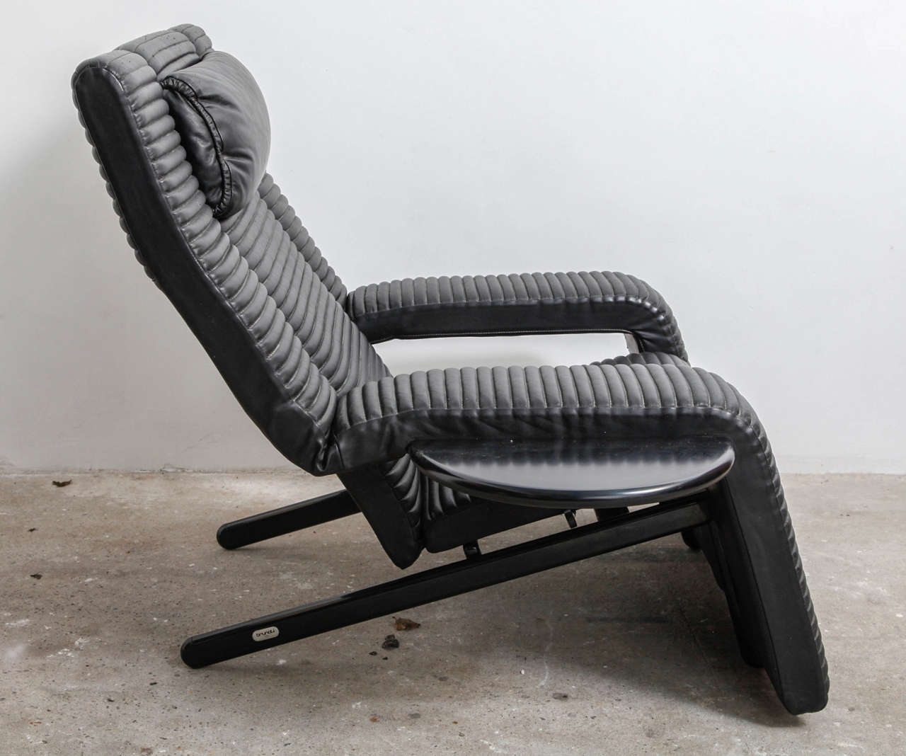 Avant Garde Brunati Lounge Chair entworfen von Ammannati & Vitelli (Italienisch) im Angebot