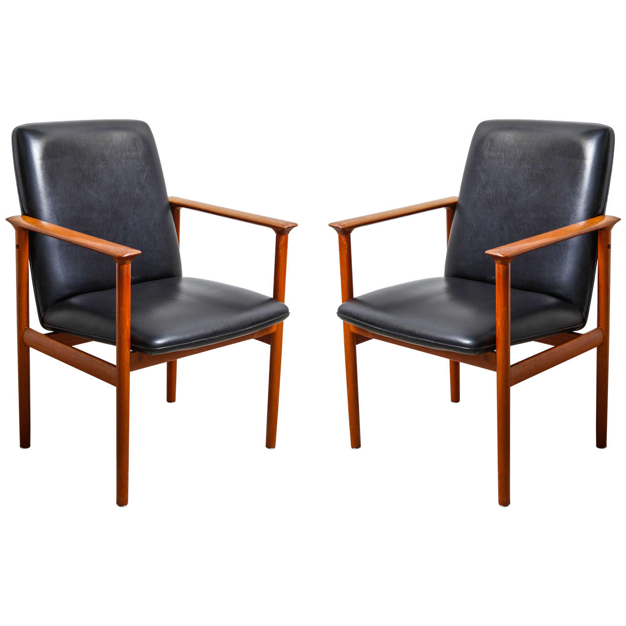 Set of Two Diplomat Chairs Designed by Arne Vodder
