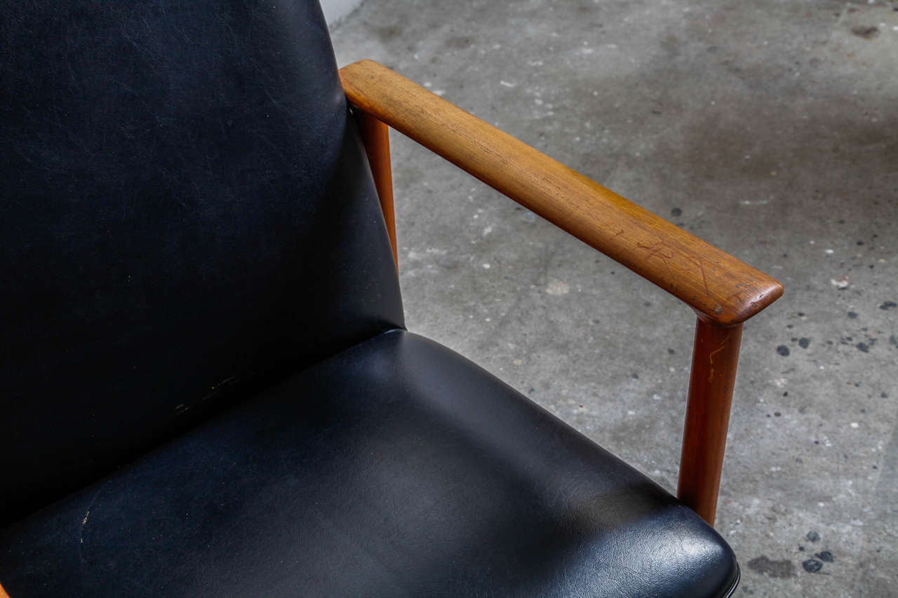 Set of Two Diplomat Chairs Designed by Arne Vodder In Excellent Condition In Antwerp, BE