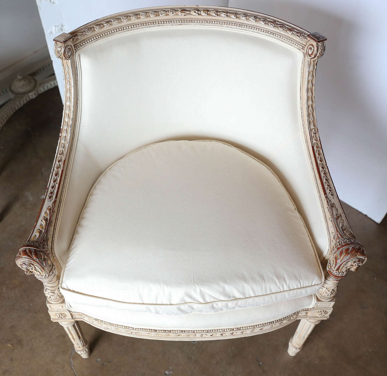 18th Century Pair of Louis XVI Barrel Chairs