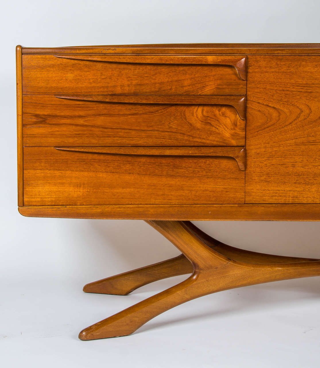 Mid-Century Modern Late 1970s Scottish Beithcraft Sideboard