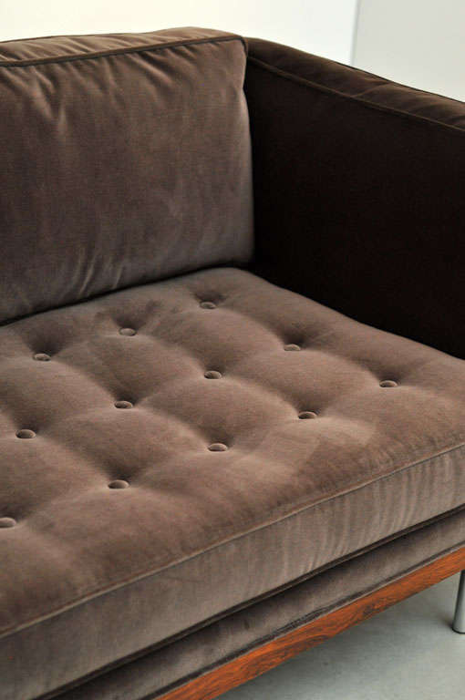 Rosewood case sofa - Milo Baughman 1