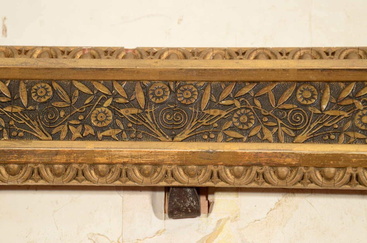 19th Century Aesthetic Movement Picture Frame With Egg And Dart In Good Condition In New York, NY