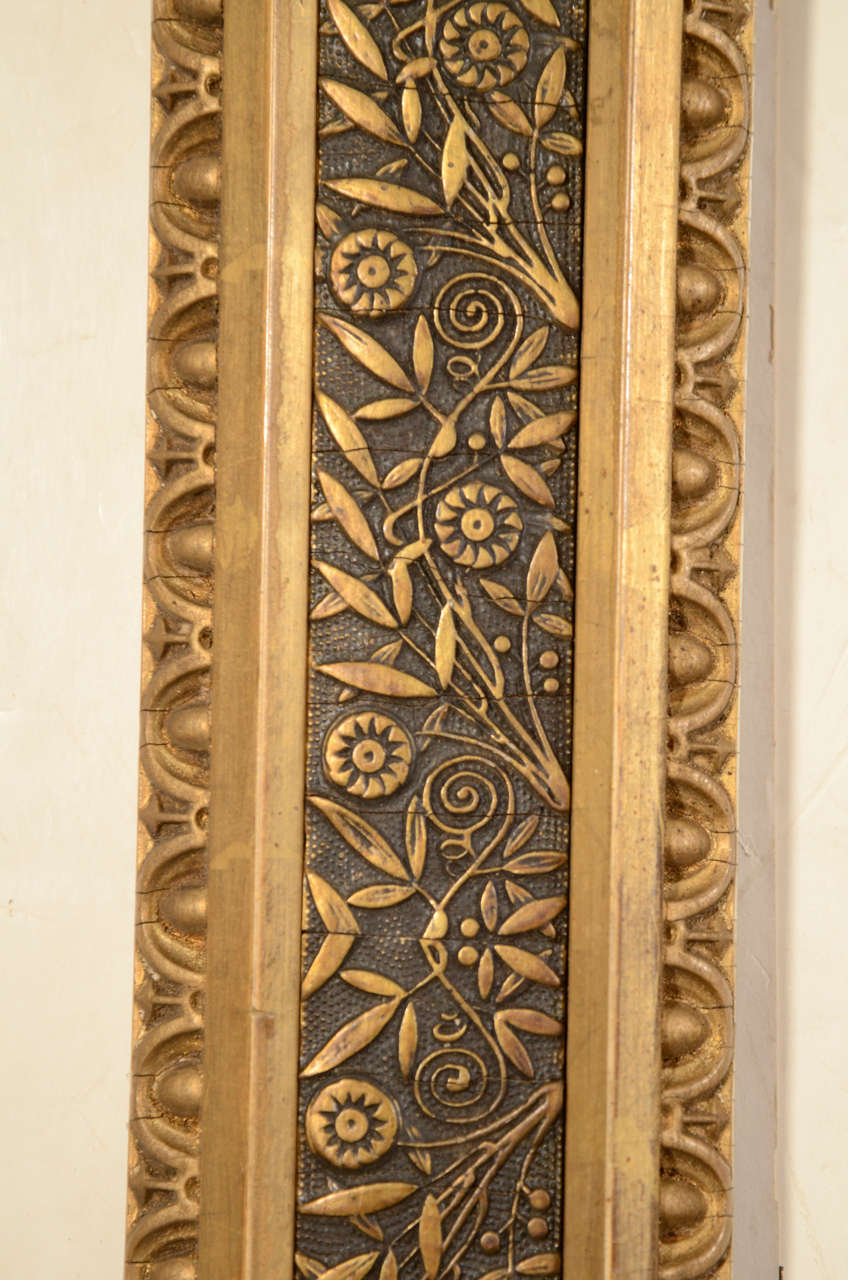 Wood 19th Century Aesthetic Movement Picture Frame With Egg And Dart
