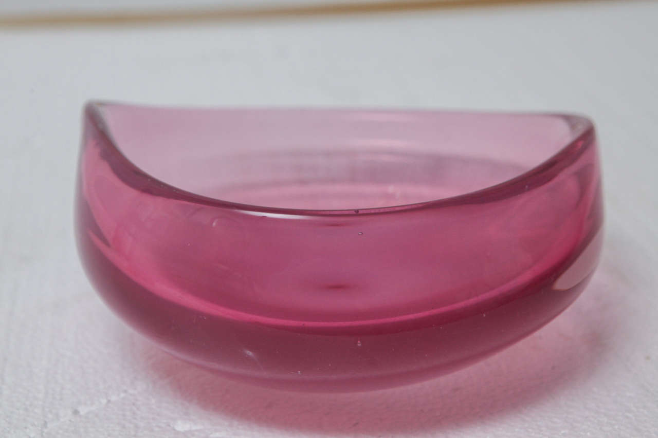 Mid-20th Century Mid-Century Modern Murano Pink Dish