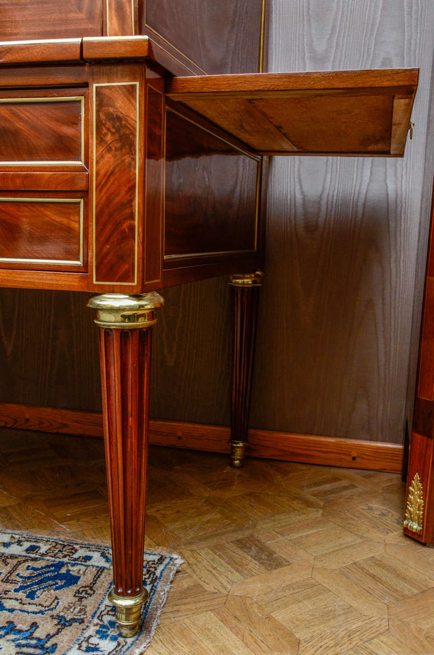 Impressive Louis XVI Mahogany Cylinder Desk For Sale 3