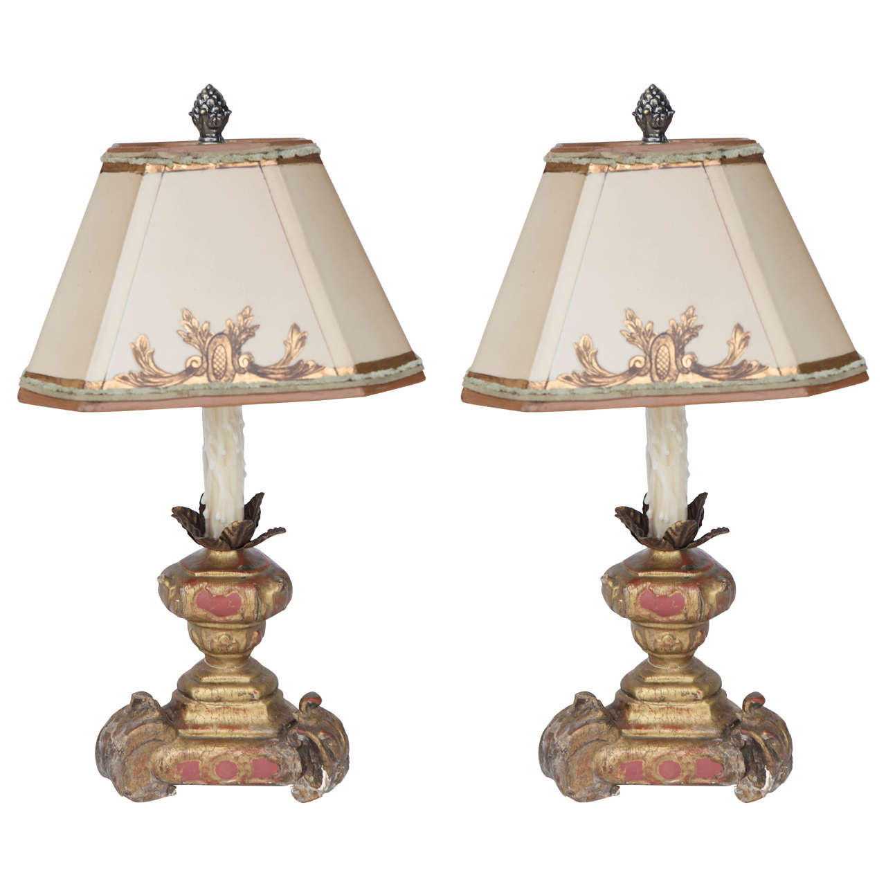 Paar italienische Kerzenlampen aus vergoldetem Holz und bemaltem Holz aus dem 19. Jahrhundert