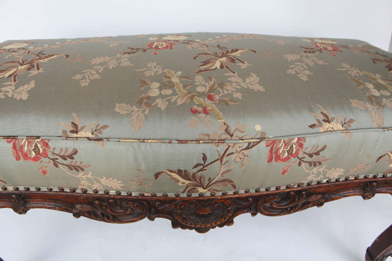 19th Century French Carved Walnut Bench with Carved Shell Design 3