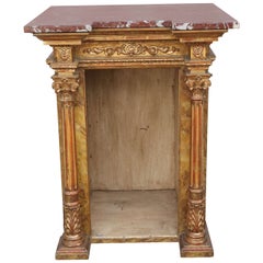 Table d'exposition italienne du 19ème siècle en bois doré avec plateau en marbre