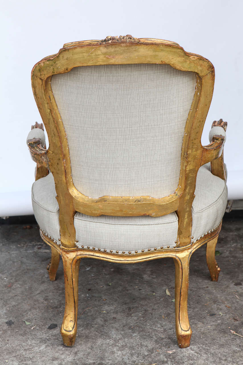 Pair of 19th Century French Carved Giltwood Armchairs For Sale 5