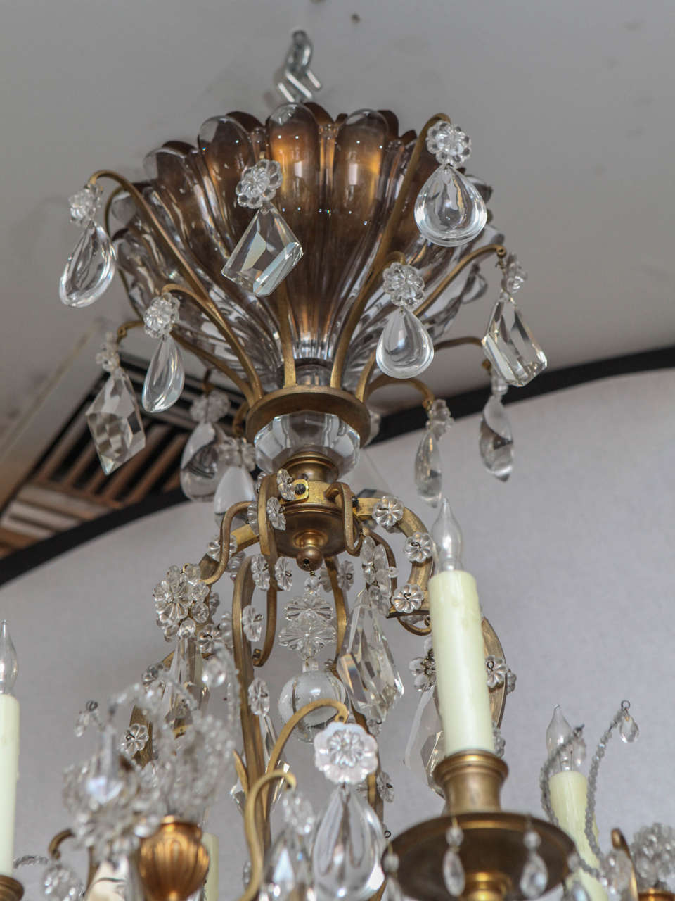 1900s French Bagues Dore Bronze and Crystal Chandelier For Sale 1