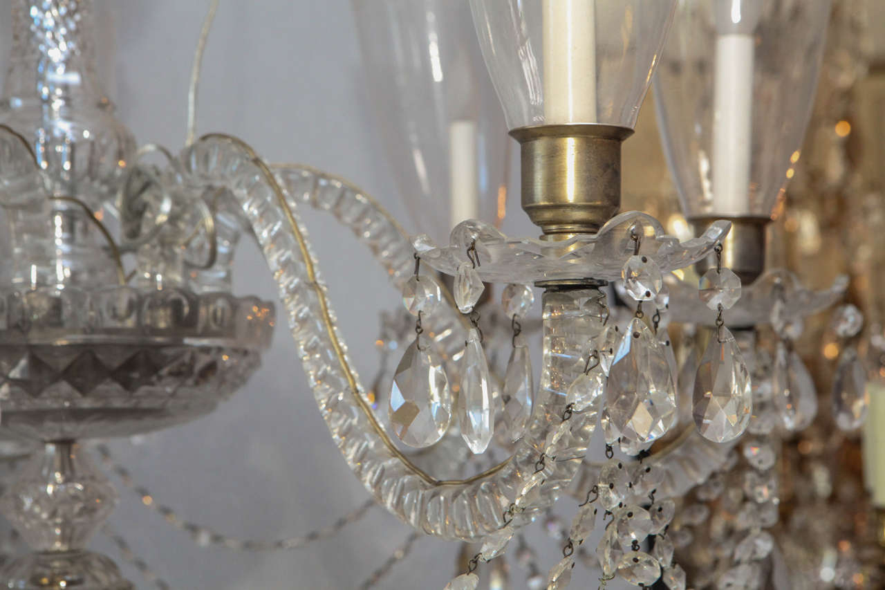 1900s Irish Cut Crystal Chendelier In Excellent Condition For Sale In Los Angeles, CA