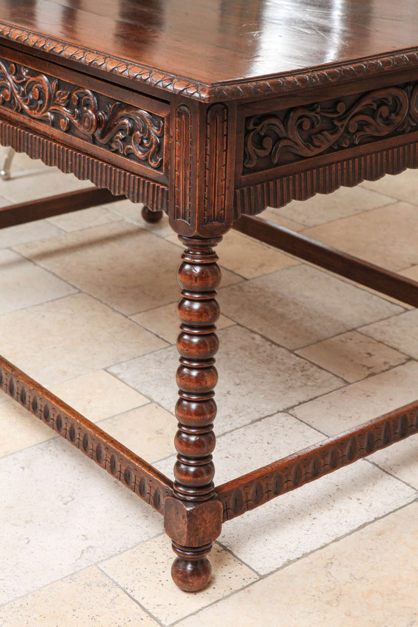 19th Century Italian Walnut Library Table with Single Drawer For Sale 1