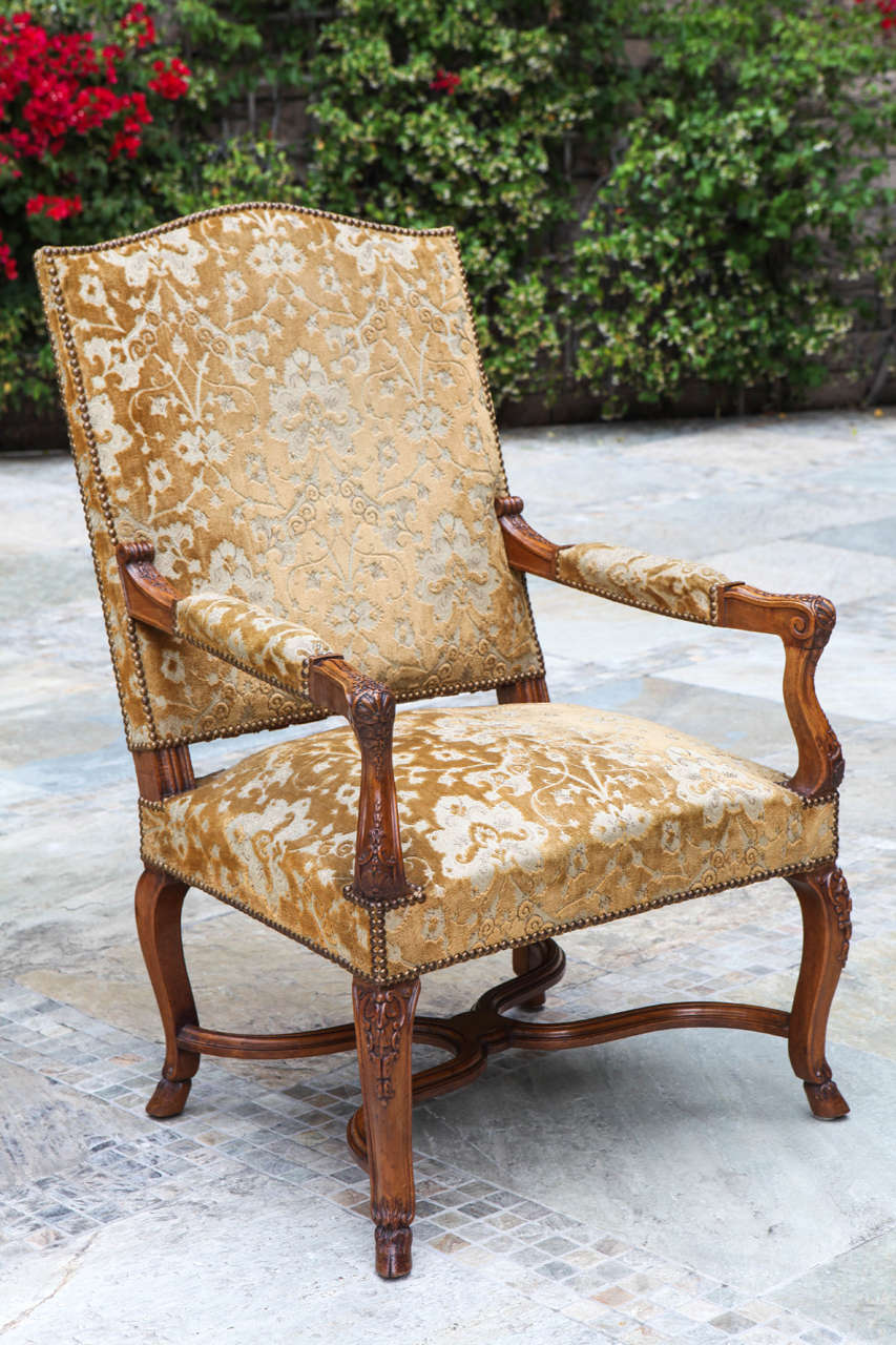 Carved Pair of 19th Century French Walnut Armchairs For Sale