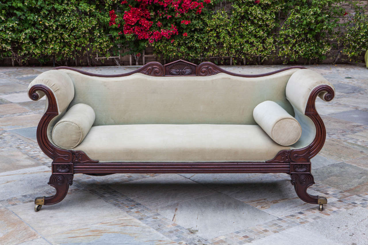 19th Century American Mahogany Settee In Excellent Condition In Los Angeles, CA