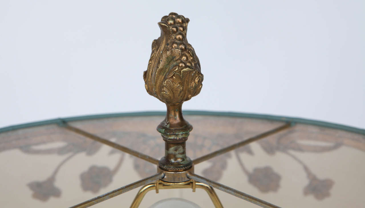 Pair of 19th Century Italian Carved Giltwood Urn Lamps For Sale at 1stDibs