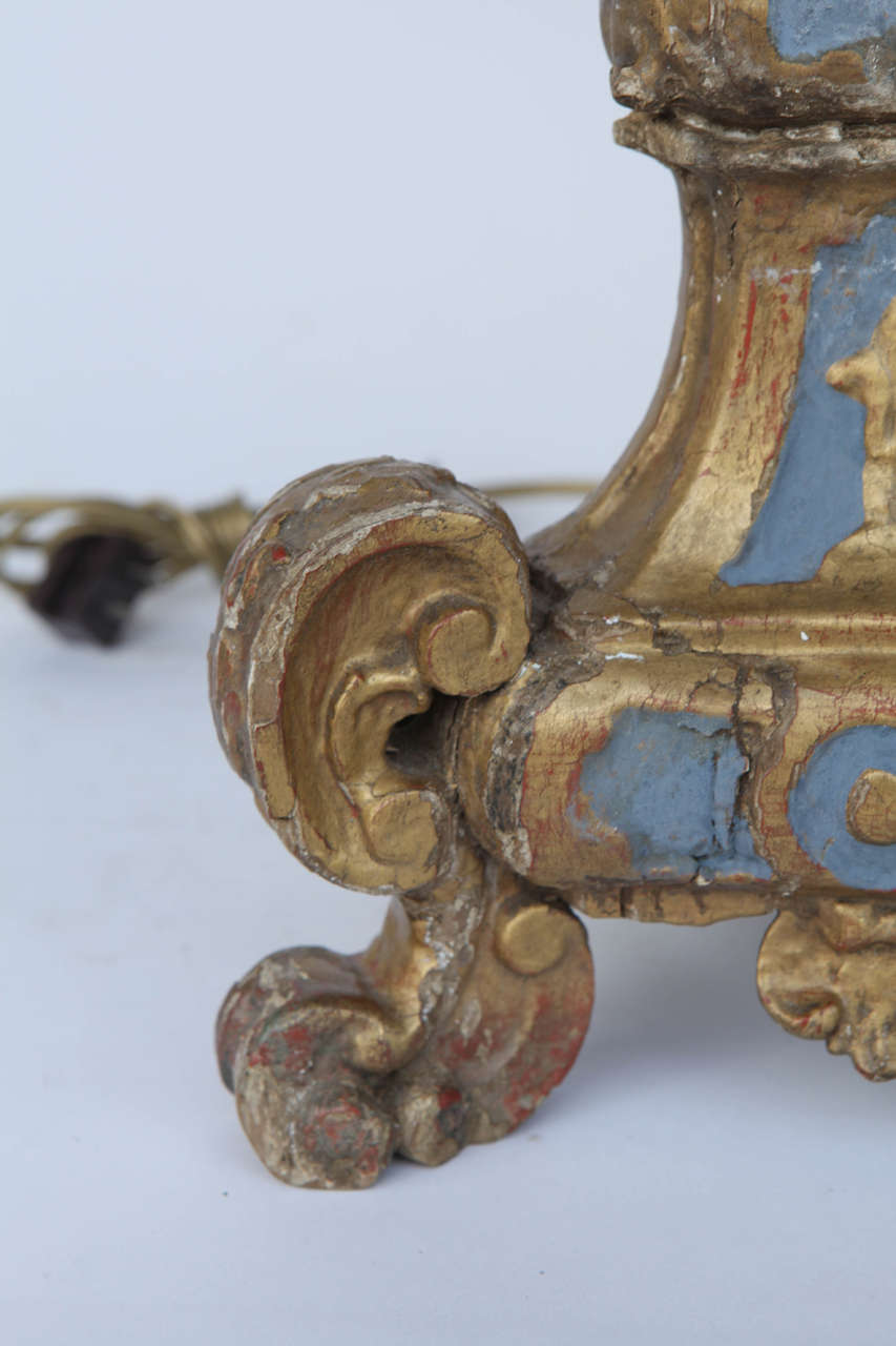 Pair of 19th Century Italian Giltwood Lamps For Sale at 1stDibs