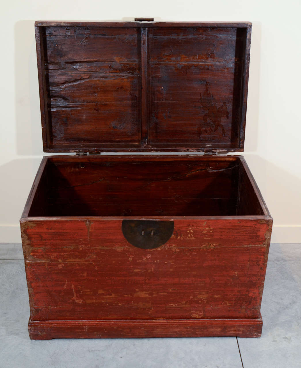 Elm Late 19th Century Chinese Clothing Trunk