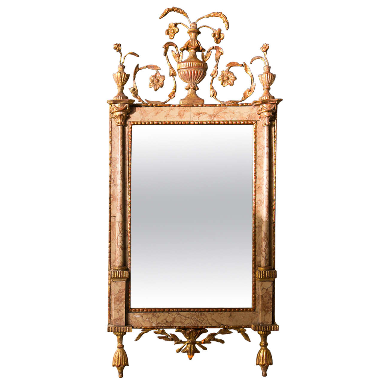 Miroir français ancien en marbre de style néoclassique du 18ème siècle, bois doré, vieilli