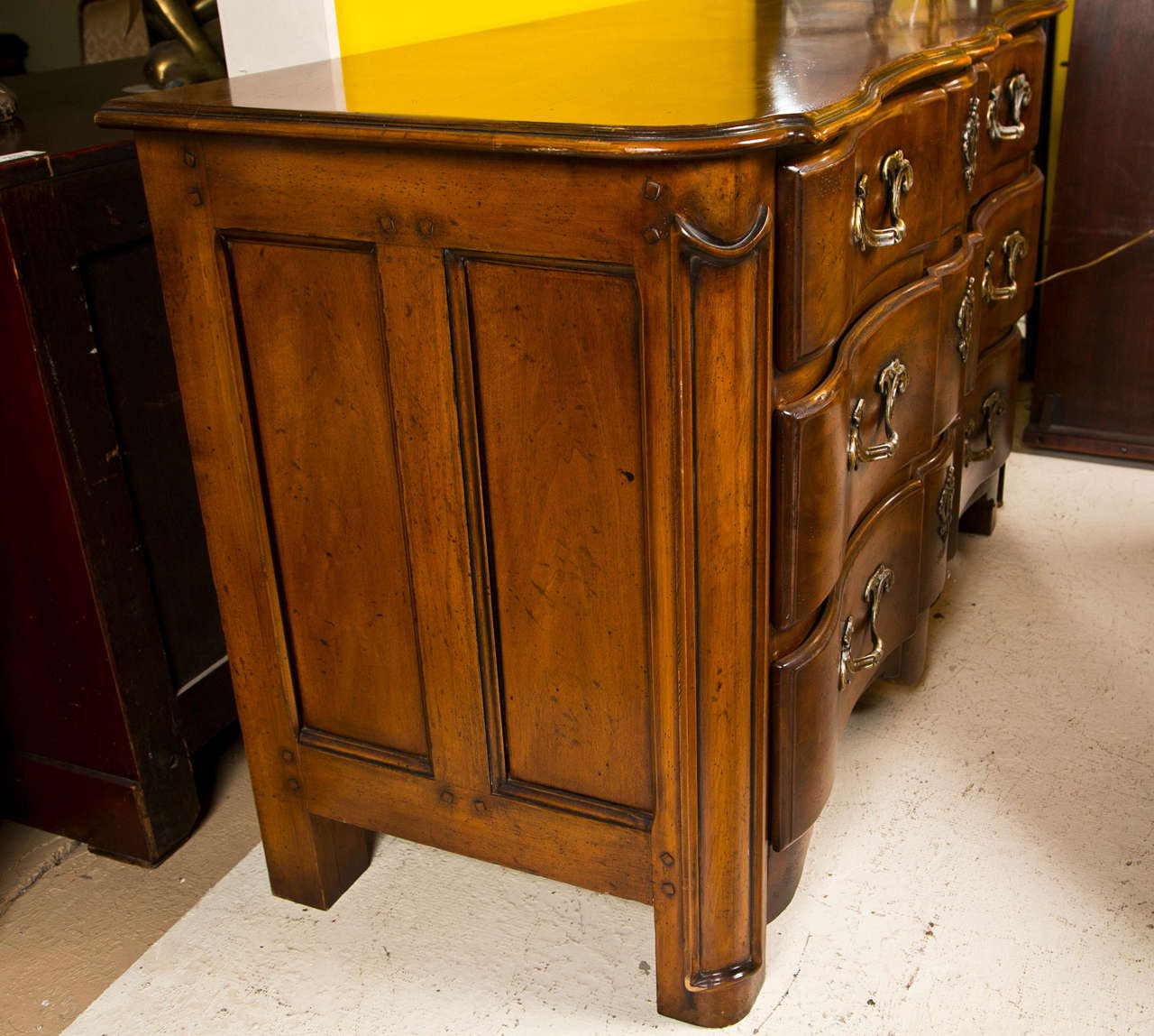 Ralph Lauren Chest of Drawers. In Good Condition In Stamford, CT
