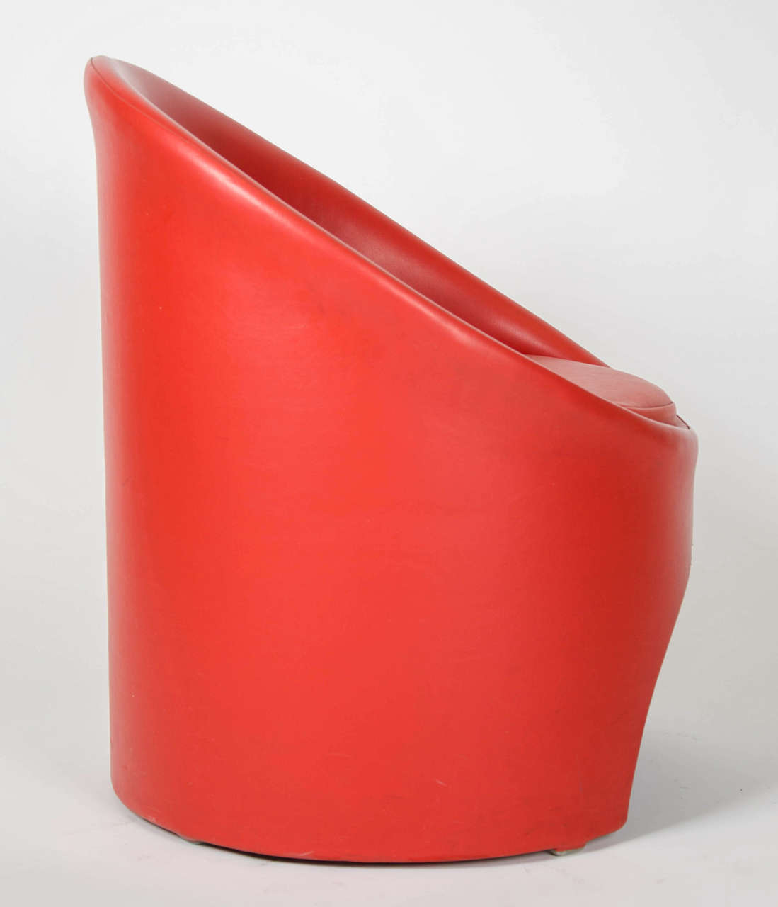 Red Leatherette Chair In Excellent Condition For Sale In Nottingham, GB