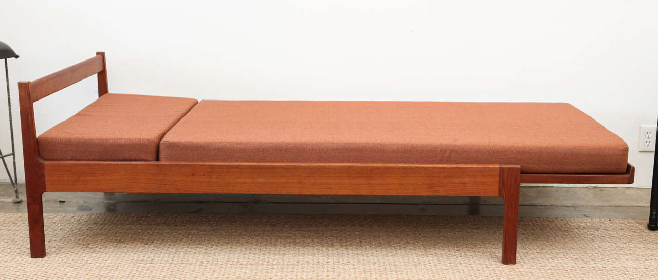 Mid-Century Modern Danish Chaise Longue or Daybed
