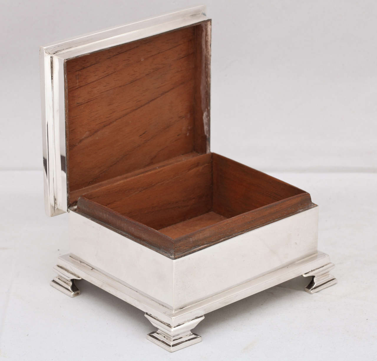 Art Deco Engine-Turned Footed Sterling Silver Table Box with Hinged Lid 3