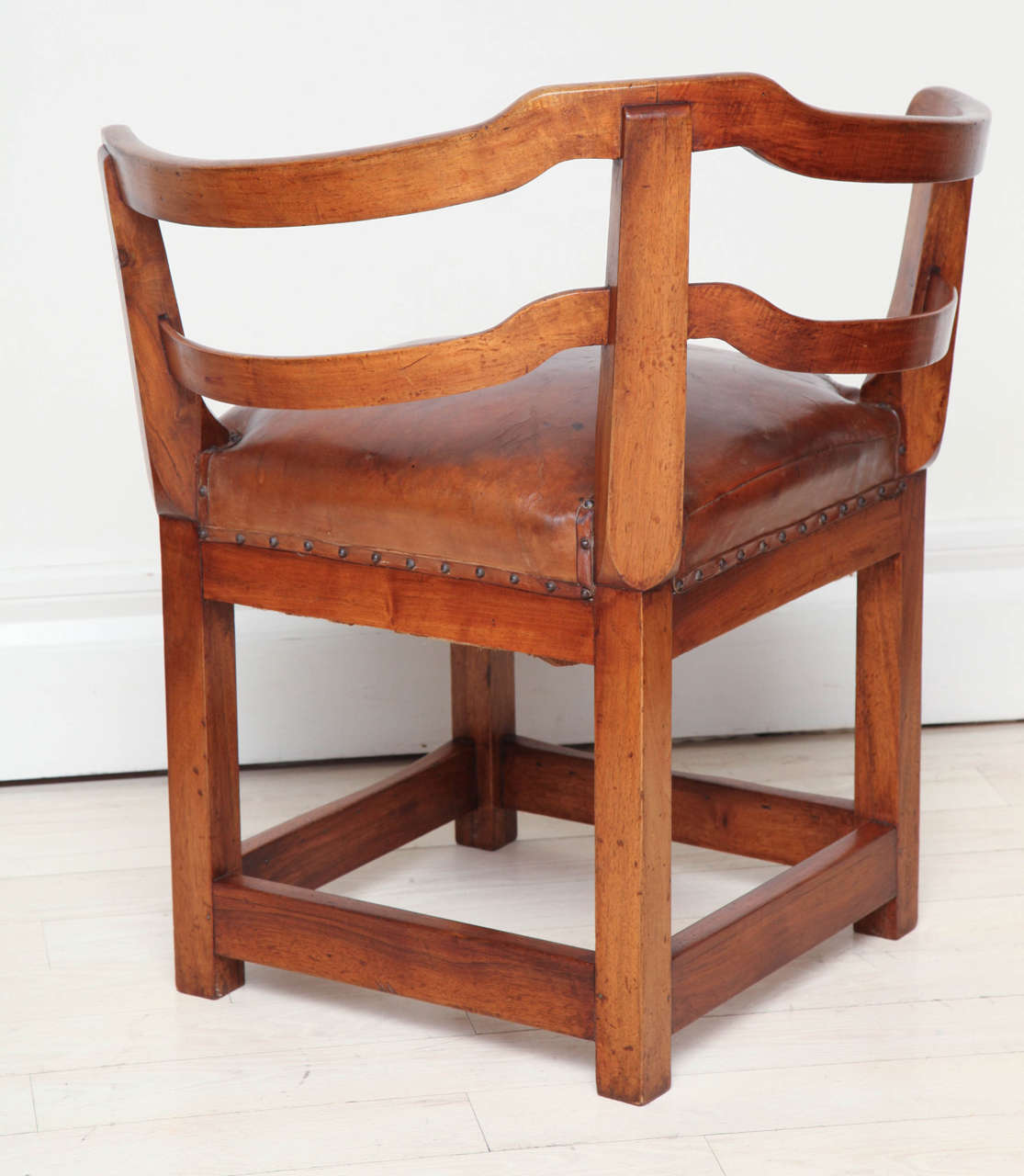 Early 19th Century French Walnut Corner Chair with Original Leather Seat 6