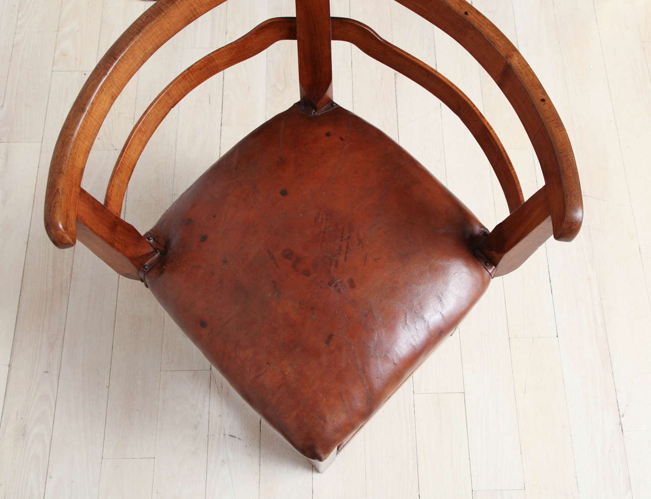 Early 19th Century French Walnut Corner Chair with Original Leather Seat 7