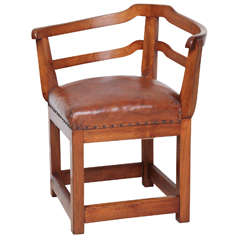 Early 19th Century French Walnut Corner Chair with Original Leather Seat
