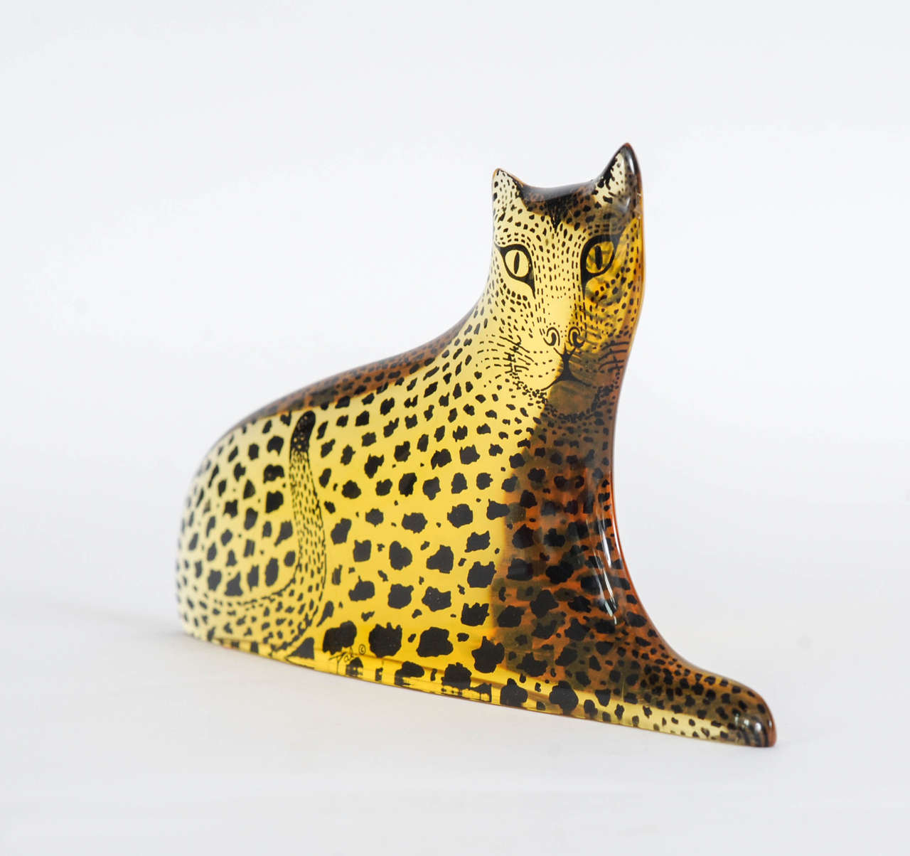 Stunning Leopard in lucite made by Abraham Palatnik.

The Brazilian artist Abraham Palatnik (1928) was the founder of the technological movement in Brazilian art, and a pioneer in making kinetic sculptures. 
In the late 40th (1949) he created his