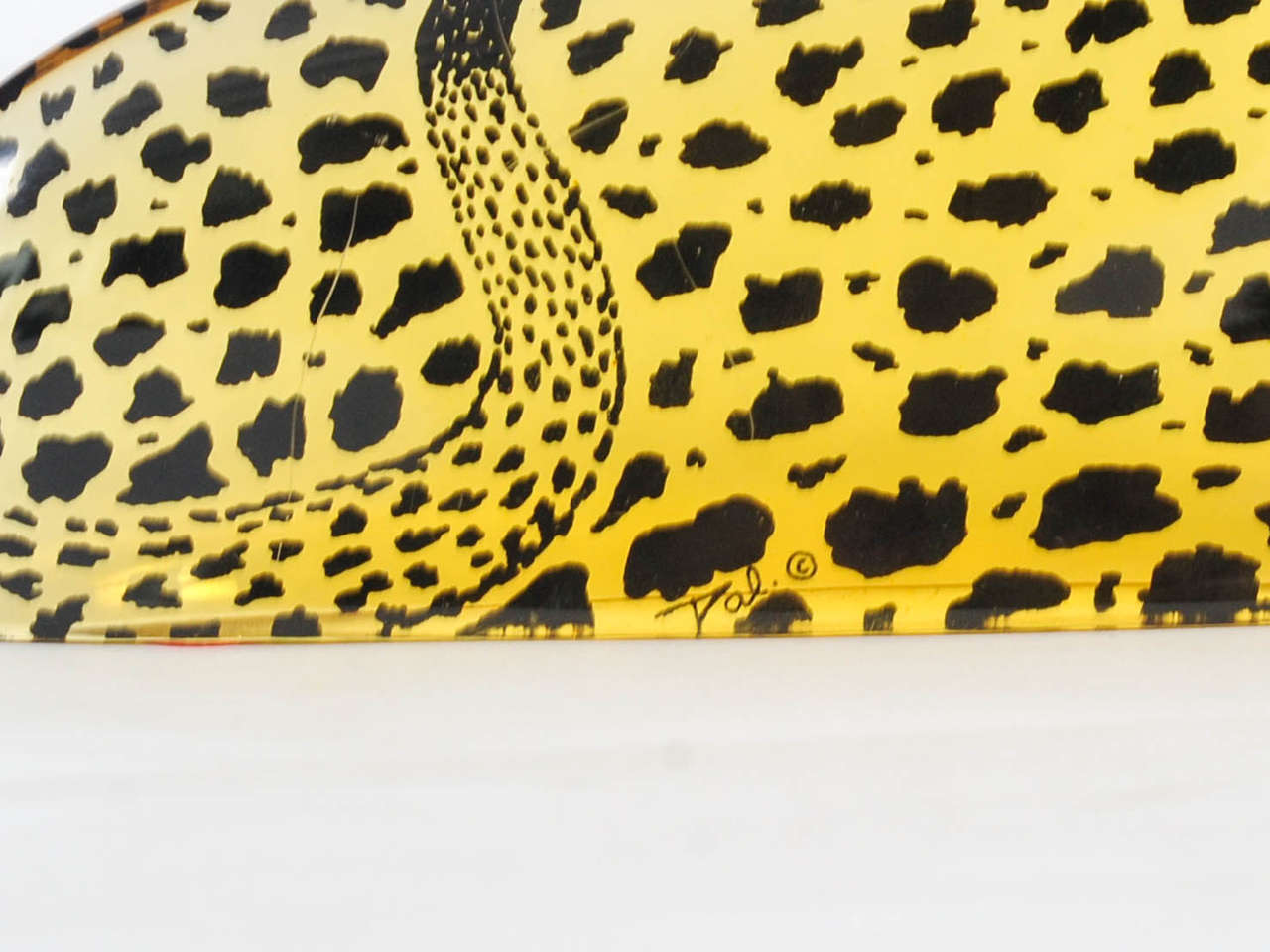 Lucite Leopard Designed by Abraham Palatnik In Good Condition In Doornspijk, NL