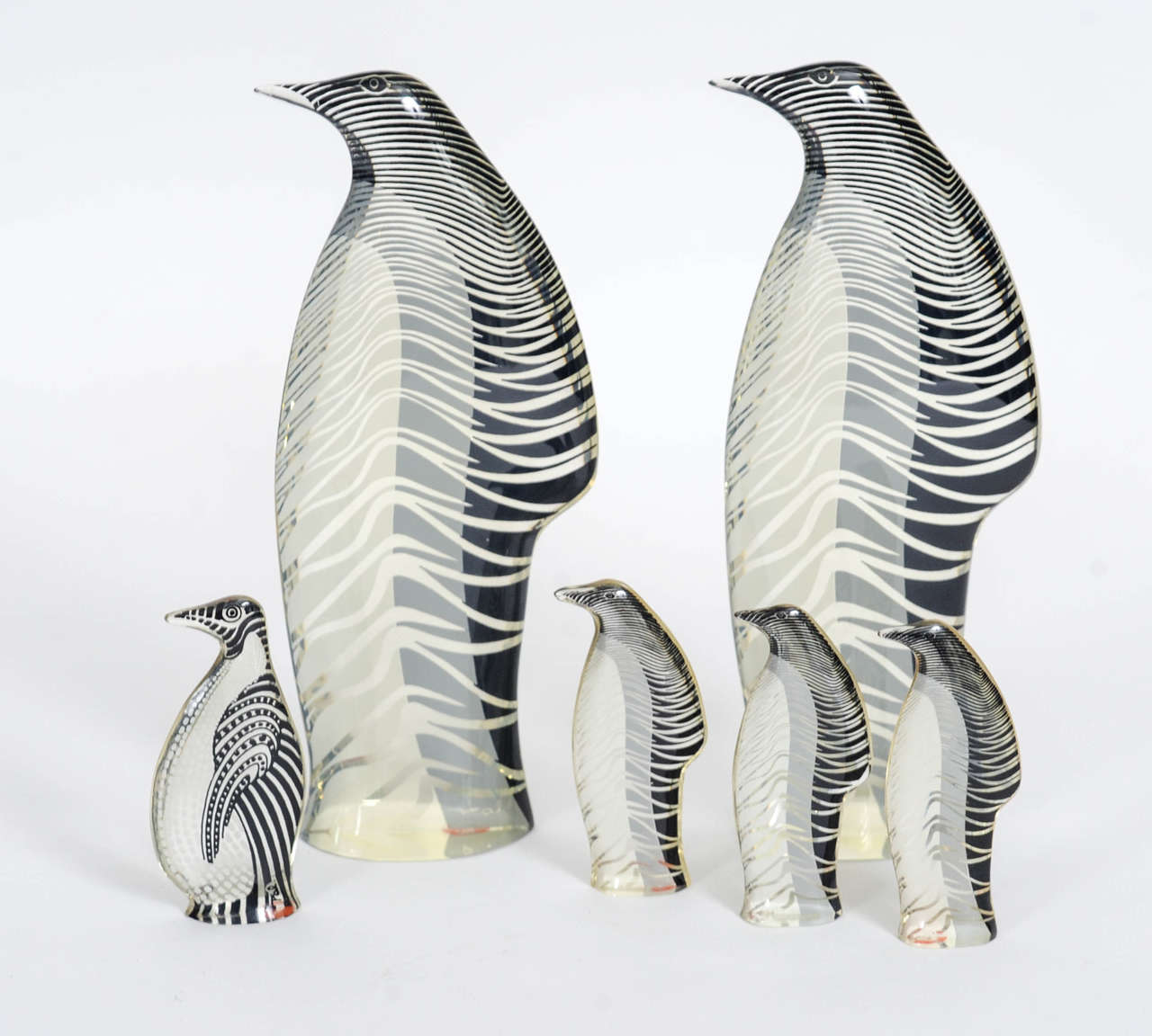 Set of Six Lucite Penguins Designed by Abraham Palatnik In Excellent Condition In Doornspijk, NL