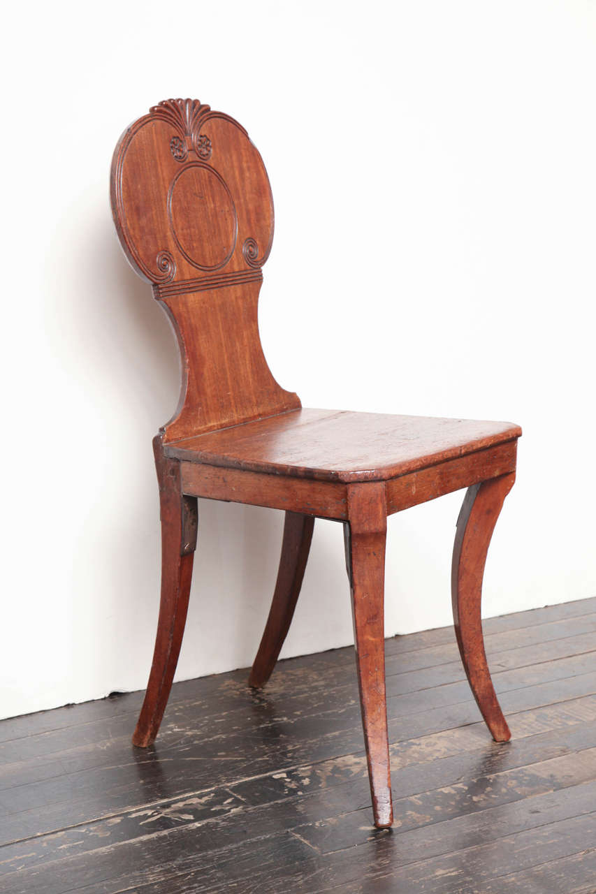 Early 19th Century English Regency Mahogany Hall Chair In Good Condition In New York, NY