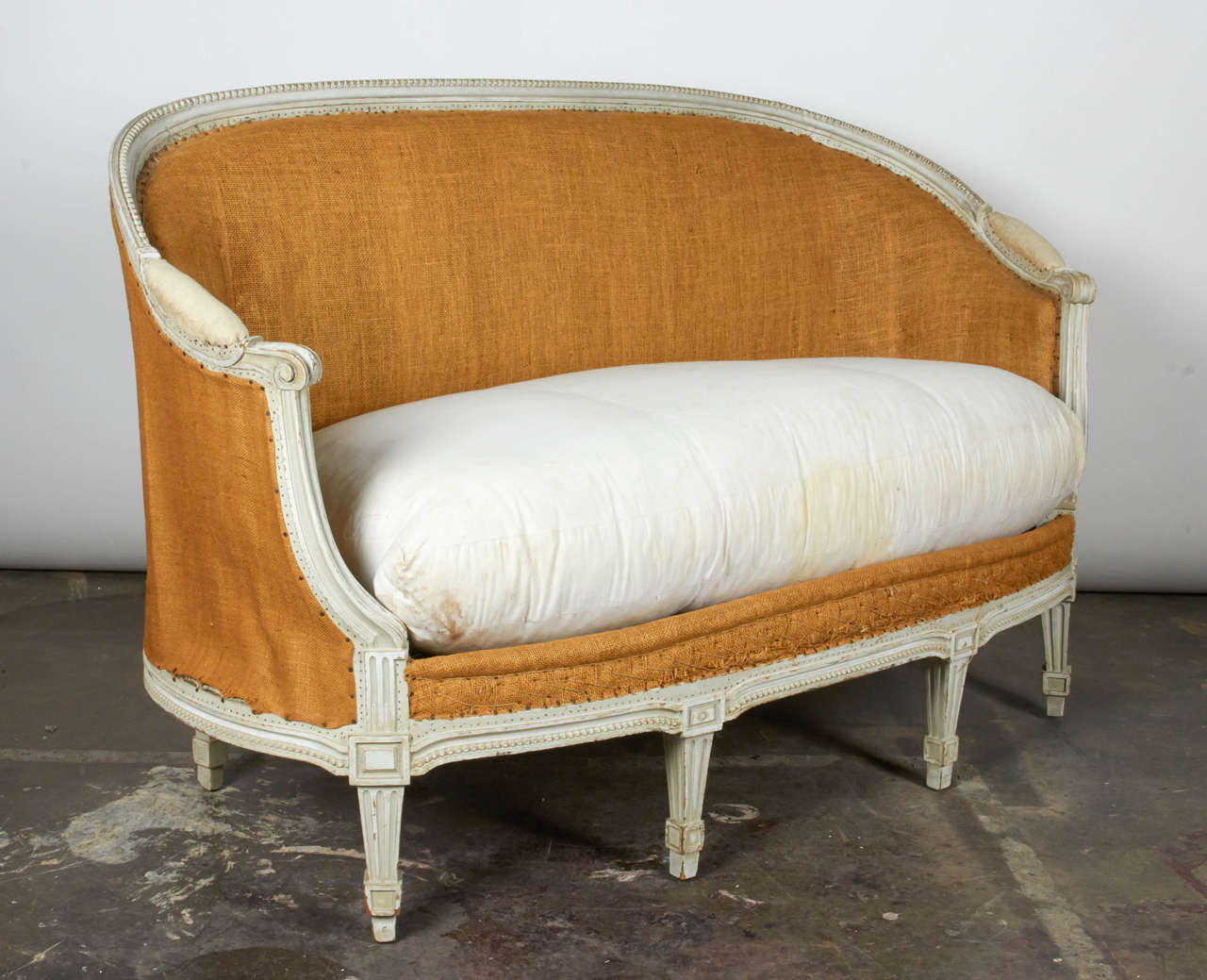 Delightful Gustavian settee or tub sofa with course woven fabric on all sides with the exception of the checkered pattern along the back. Removable 