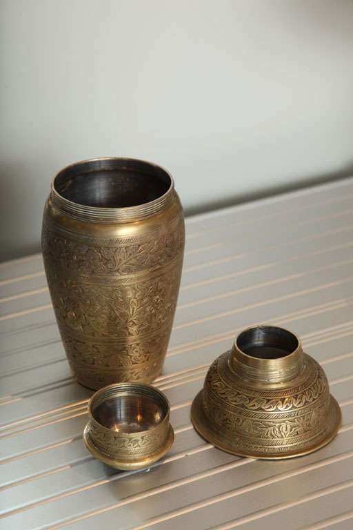 Indian Colonial Brass Cocktail Shaker In Excellent Condition In New York, NY