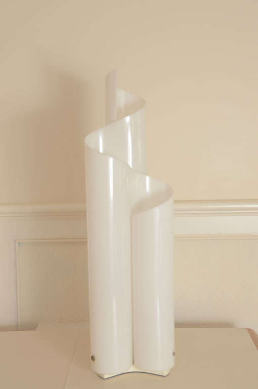 Sculptural Tall Lamp by Vico Magistretti